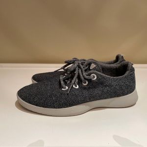 Ladies Allbirds Sneakers Size 10 Lightweight. Grey with white soles.